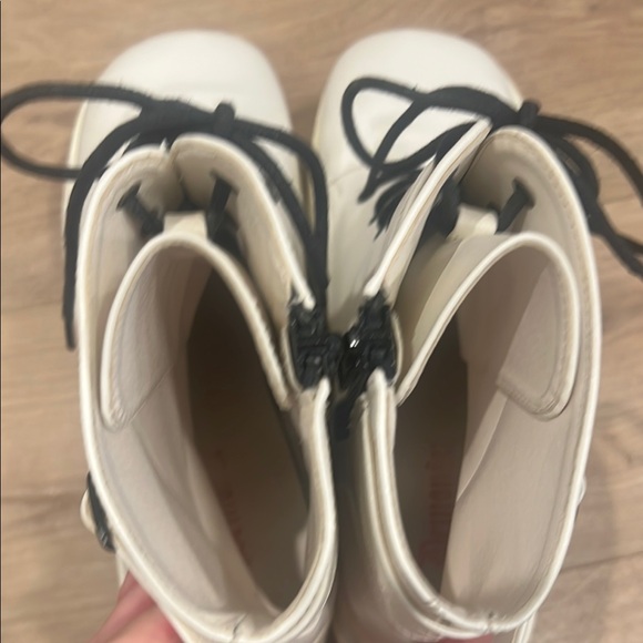 White Shaker 52 - Picture 6 of 10